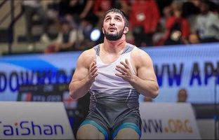 یورش غول یخی کشتی جهان به دایره طلایی غرب وحشی