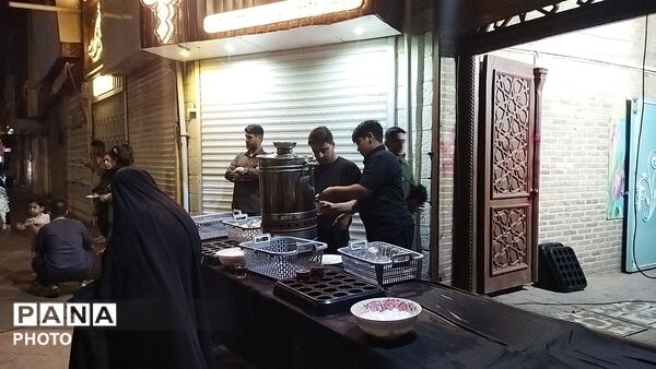 گذری بر چایخانه حوزه علمیه گلشن در صد و چهارمین شب 