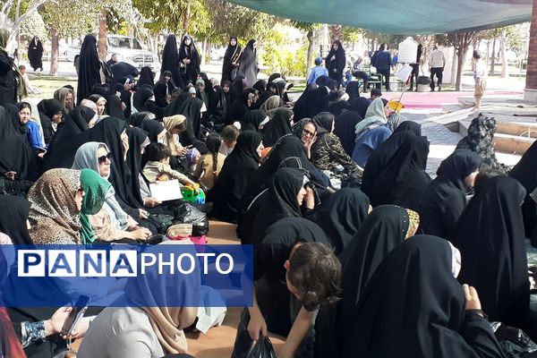  مراسم ختم دعای عرفه کنار مزار شهدای گمنام نسیم شهر 