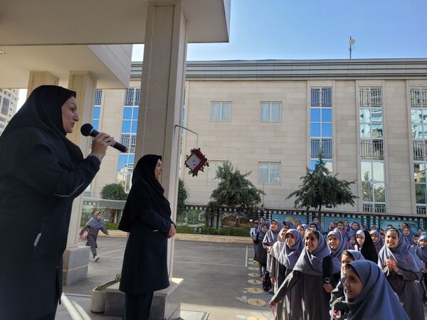 دبستان مصلی نژاد حضرت زینب میزبان مراسم آغاز سال تحصیلی شد