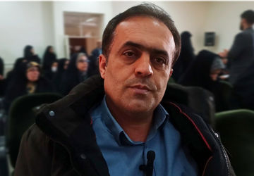 والدین آگاه در مدیریت هیجانات می‌توانند به نوجوانان کمک کنند