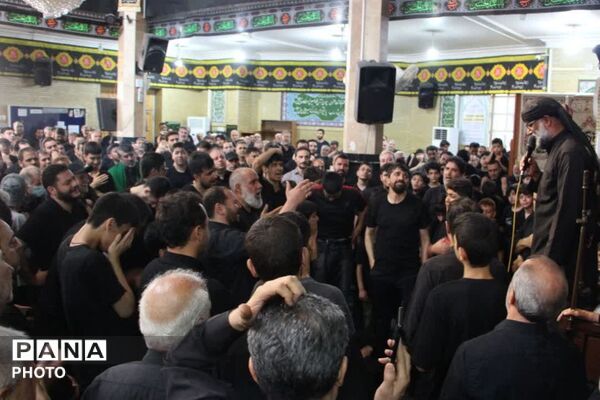 تهران در عاشورا یکپارچه سیاه‌پوش شد