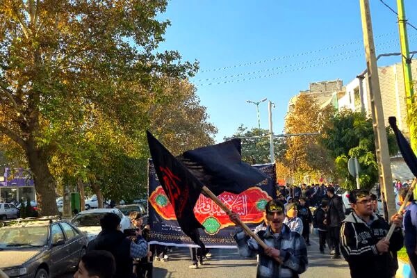 نوجوانان فاطمی از دبیرستان تا مسجد جامع