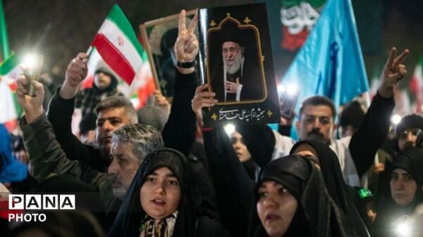 خیابان، تنگه احد جمهوری اسلامی ایران است