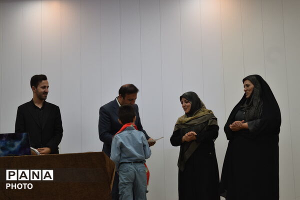تقدیر از راویان کوچک اتفاقات بزرگ
