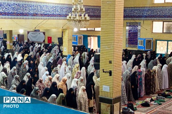 نماز جمعه بهارستان؛ تجلی وحدت با حضور دانش‌آموزان