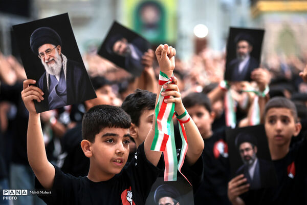 برگزاری همایش بزرگ جمع‌خوانی دانش‌آموزان با اجرای سرود و نوحه حماسی «باید برخاست» -2