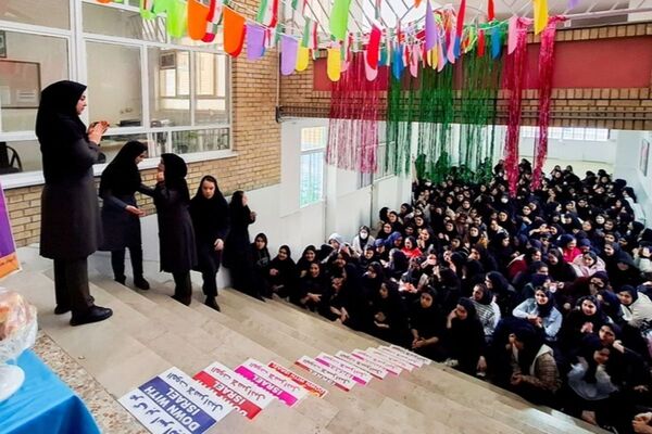 برگزاری جشن نیمه شعبان و در هنرستان کارآفرینان