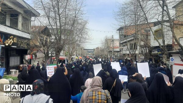 تجمع دانش‌آموزی-فرهنگی در محکومیت جنایات آمریکایی-صهیونی در تالش