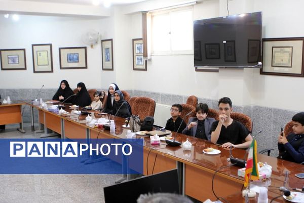 تجلیل از دانش‌آموز خبرنگاران پانا کاشان