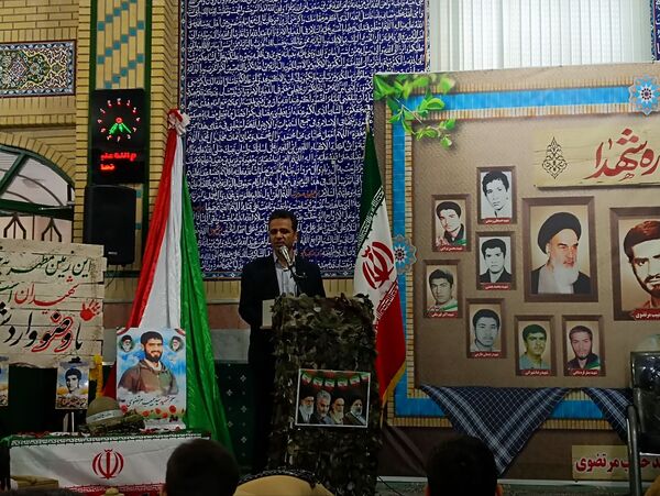 برگزاری مراسم افطار و یادمان شهدا با حضور مدیر آموزش و پرورش در مدرسه شهید مرتضوی  شهرستان قدس