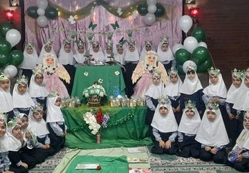 درخشش قرآن در دستان کلاس اولی‌های دبستان قدس ناحیه 4 کرج