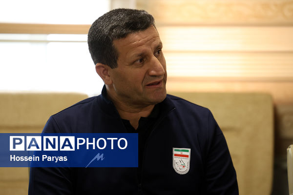 نشست صمیمی معاون تربیت بدنی و سلامت با ورزشکاران و کادر فنی تیم ملی والیبال دانش‌آموزی