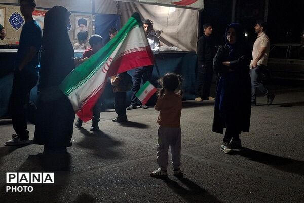 اجتماع بزرگ مردم اندیشه در گلزار شهدای فاز چهار