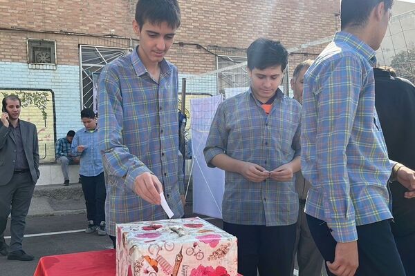 برگزاری انتخابات انجمن‌های ورزشی با حضور مسئولان آموزش و پرورش منطقه۱۵
