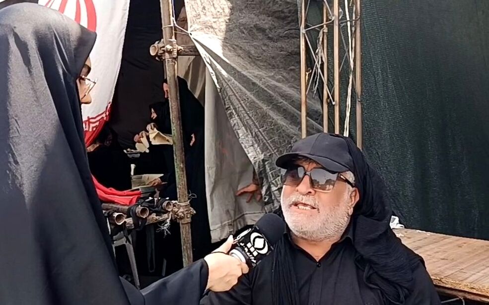 خدمت‌رسانی موکب اتحادیه کارگری استان قم در مراسم تشییع قائد امت