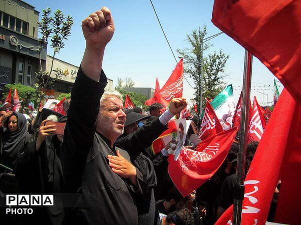 مراسم بدرقه و تشییع آقای شهید ایران در تهران 