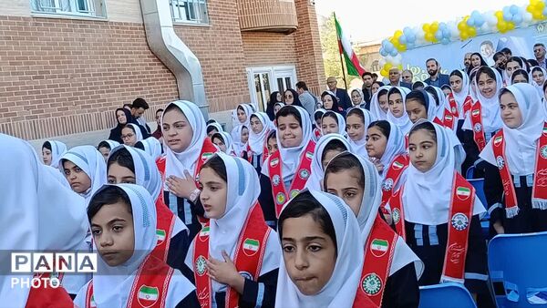 جشن عاطفه ها در دبستان بوستان سمنان