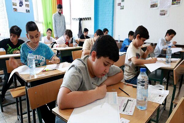 معلمان نقش مهمی در ترویج ارزش‌های دینی دانش‌آموزان دارند