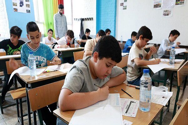 معلمان نقش مهمی در ترویج ارزش‌های دینی دانش‌آموزان دارند