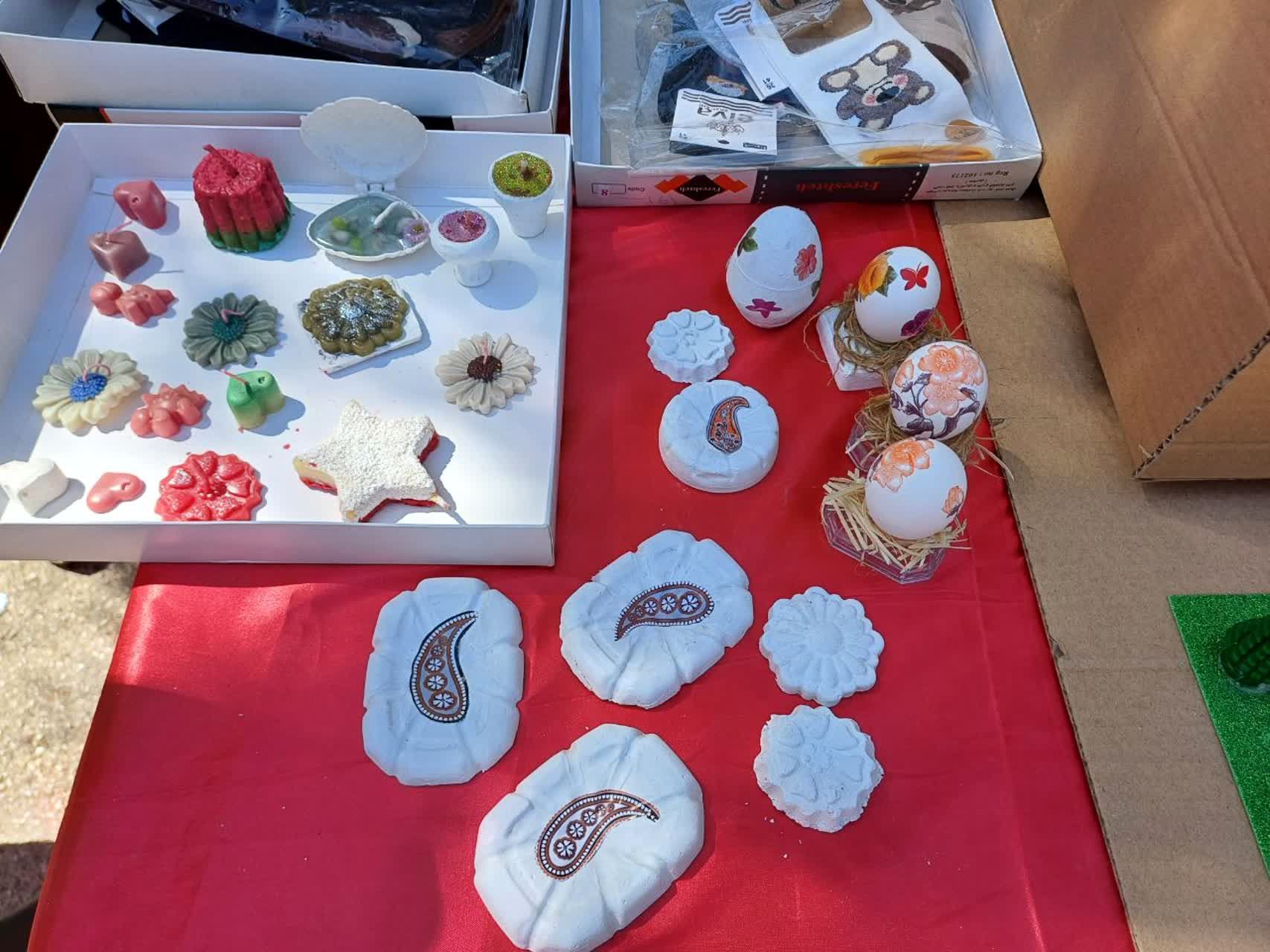 بازارچه کاروفناوری در دبیرستان حاج آقا توکلی زرقان 