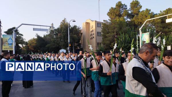 قافله پیاده‌روی و عزاداری خادمیان رضوی و هیات‌های مذهبی اصفهان