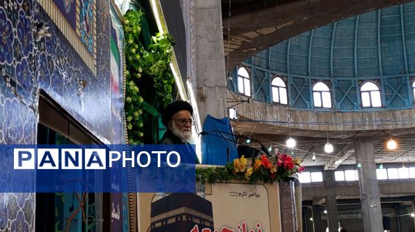 نماز جمعه در آخرین جمعه ماه رمضان در نیشابور 