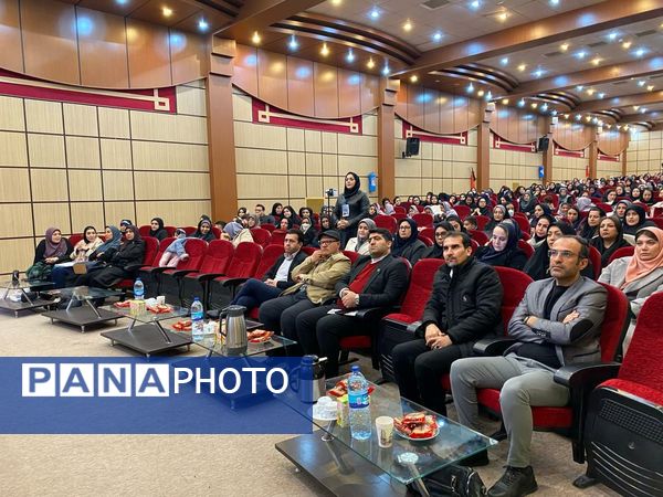 اختتامیه نمایشگاه بازی و یادگیری در شهرستان رباط‌کریم