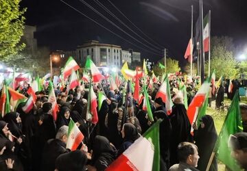 مردمی که تا آخرین قطره خون پای آرمان‌های انقلاب اسلامی ایستاده‌اند