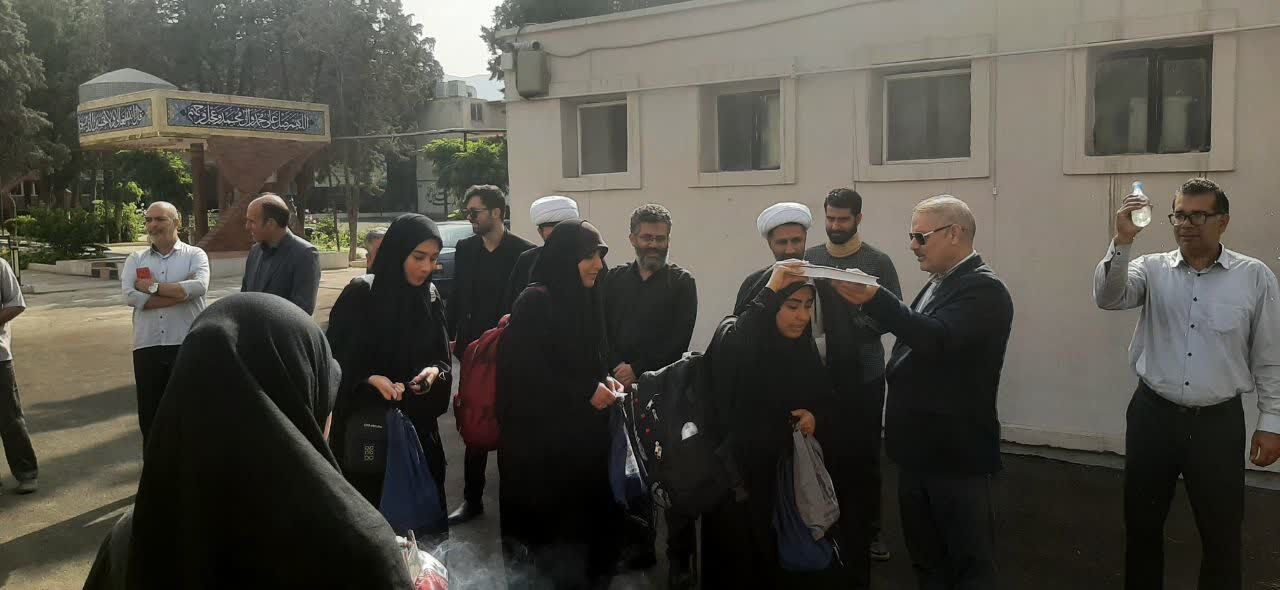دانشجو معلمان البرز برای حضور در پیاده‌روی اربعین حسینی عازم کربلا شدند