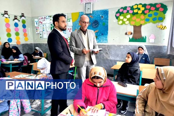 مسابقات هنر و خلاقیت دانش‌آموزان در مدرسه ۱۰ دی