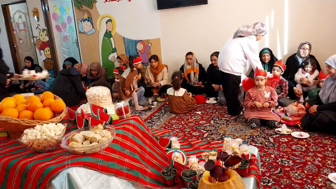 جشن یلدایی مهد شکوفه‌های نور دارالقرآن حضرت زهرا (س) در شیروان