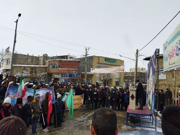 راهپیمایی یوم الله ۲۲ بهمن در شهر راز