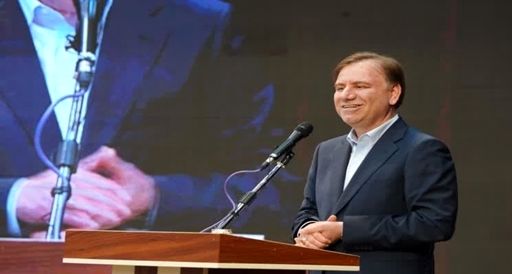 استفاده از ظرفیت نخبگان، جوانان و بانوان برای توسعه بوشهر ضروری است