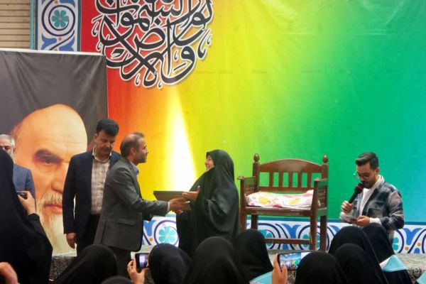اعزام دانش‌آموزان دختر استان فارس به حج عمره