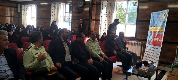  مراسم روز نیروی انتظامی در مدرسه شاهد 
