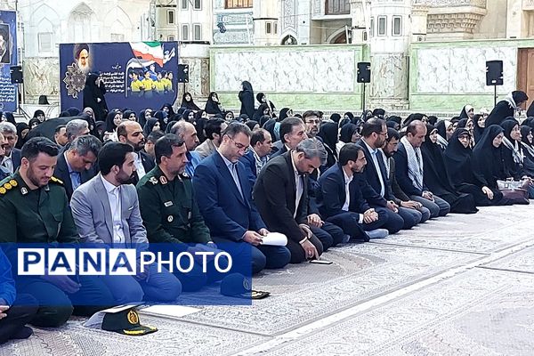 مراسم تجدید میثاق وزیر آموزش و پرورش و معلمان با آرمان‌های امام راحل و شهدا