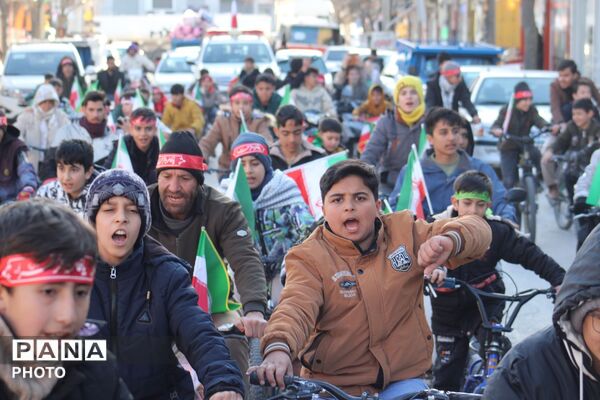 اجتماع بزرگ دوچرخه سواران و موتور سواران در کبودرآهنگ
