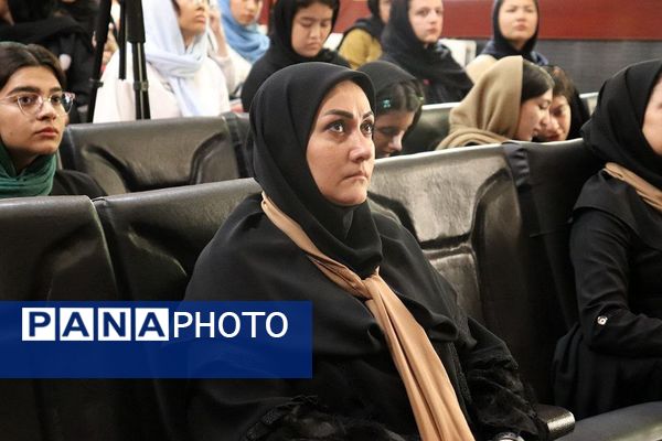 جلسات مشاوره گروهی انتخاب رشته ویژه کنکوری‌های شهرستان ورامین