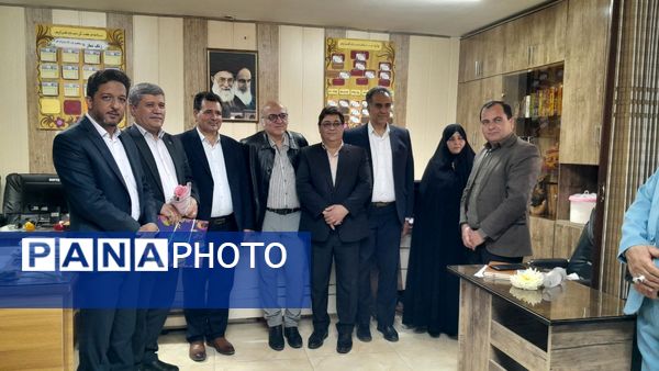 آیین نواختن " زنگ سپاس معلم "  در تربت حیدریه