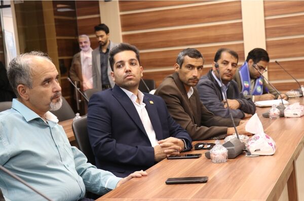 نشست مشاور وزیر در امور تشکل‌های دانش‌آموزی با کارشناسان سازمان دانش‌آموزی استان خراسان رضوی