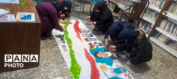  نقاشی همگانی با موضوع «ایرانِ قوی» در دبیرستان اهل‌البیت ناحیه 4 کرج 