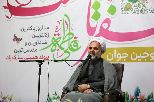 جشن ازدواج ۳۲۵ زوج جوان در حرم حضرت معصومه (س)