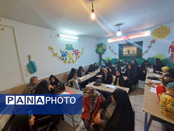 بازدید از فعالیت‌های مرکز یادگیری دولتی نرجس ناحیه یک مشهد