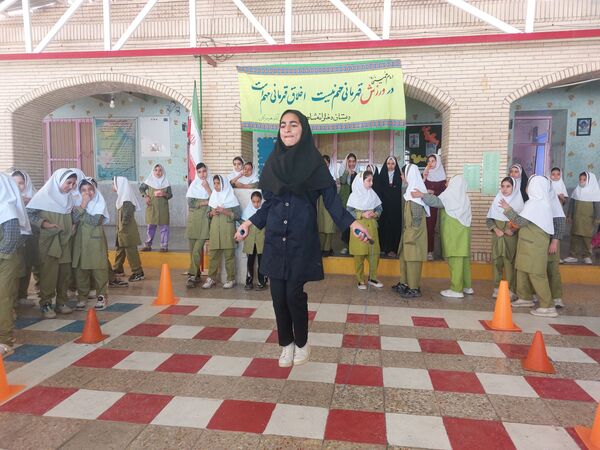 برگزاری مسابقه بین‌مدرسه‌ای طناب‌زنی ویژه دختران در حاجی‌آباد