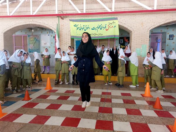 برگزاری مسابقه بین‌مدرسه‌ای طناب‌زنی ویژه دختران در حاجی‌آباد