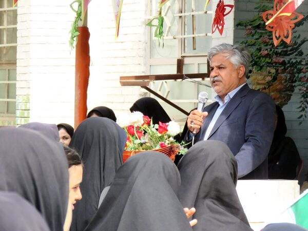 نواخته شدن زنگ مهر در مدارس شهرستان خلیل‌آباد 