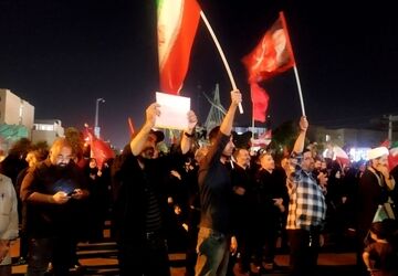 ایستادگی در امتداد یک ارادت 