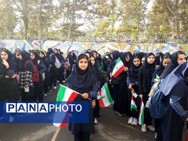 طلوعی تازه برای دانش‌آموزان دبیرستان مصلی نژاد حضرت زهرا در اول مهر