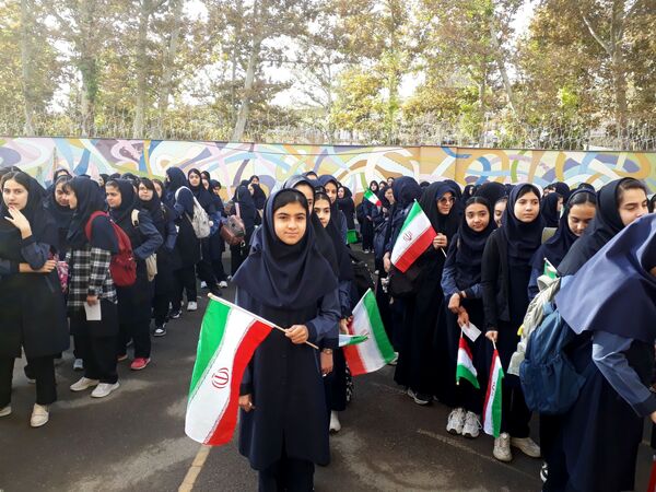 طلوعی تازه برای دانش‌آموزان دبیرستان مصلی نژاد حضرت زهرا در اول مهر